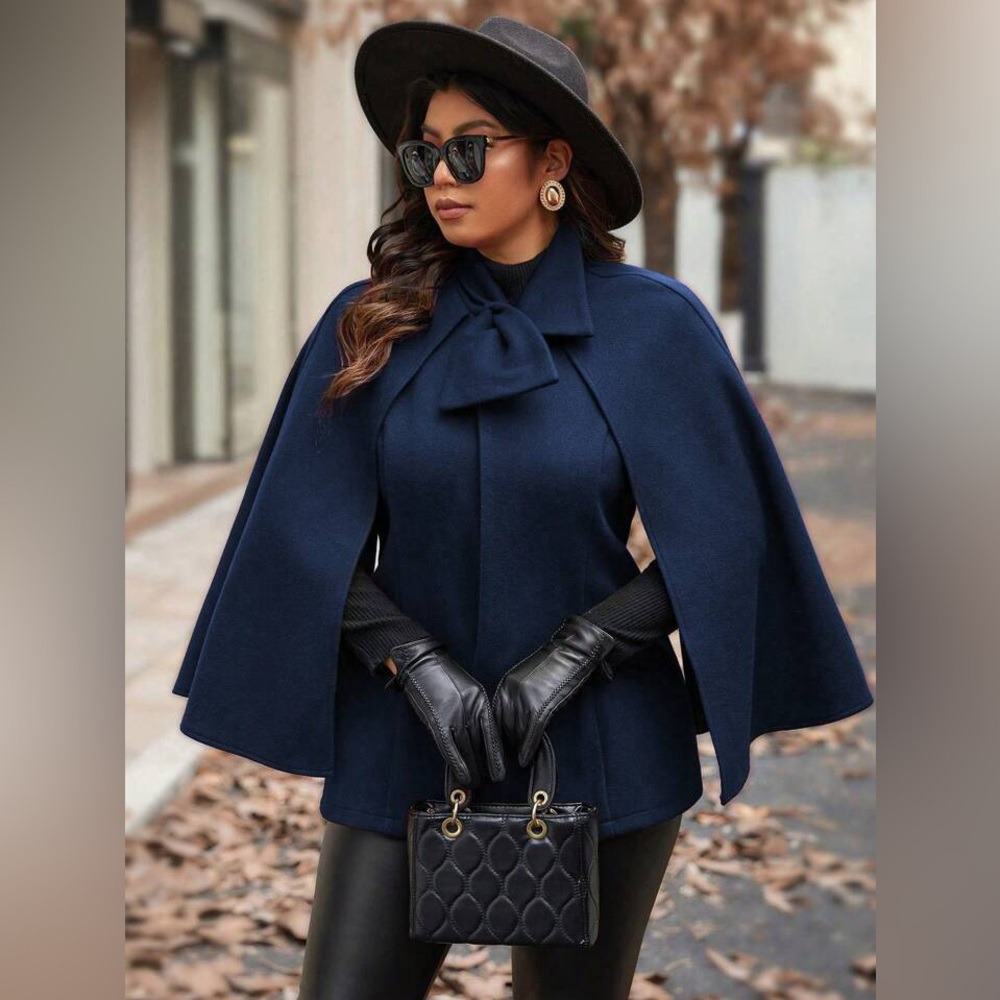 Pre-Owned Navy SHEIN Black Cape Coat